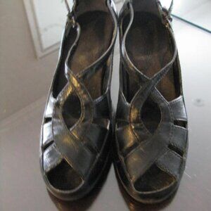 Aerosole peep toe shoes size 9.5